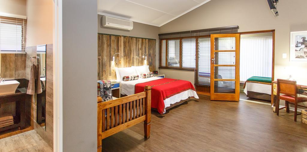 Miles B&B Guest House Оудсхорн Экстерьер фото